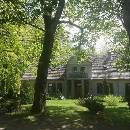 Farm stay Stadnina Koni Dworek Karolewko Drzonowo